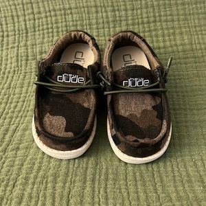 Hey Dude Toddler Boys Wally Shoes NWT Size 6 camo